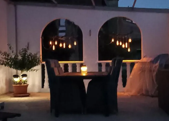 Buergerhaus זלטינגן-רכטינג