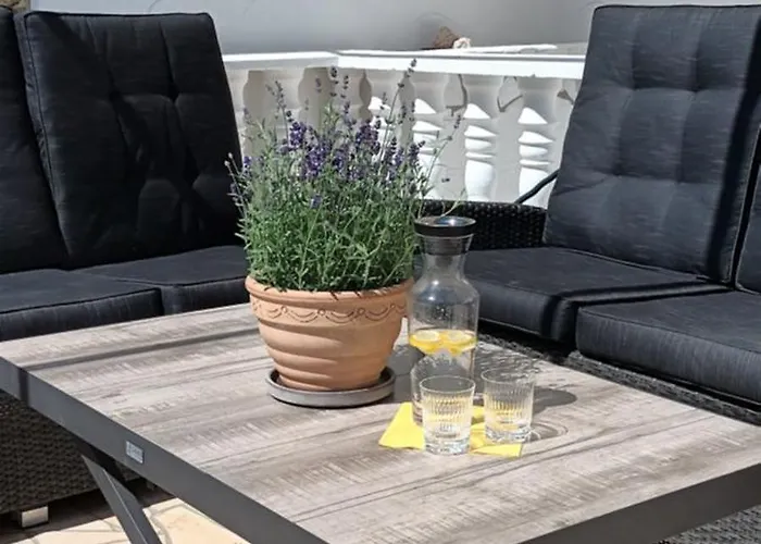 Buergerhaus זלטינגן-רכטינג